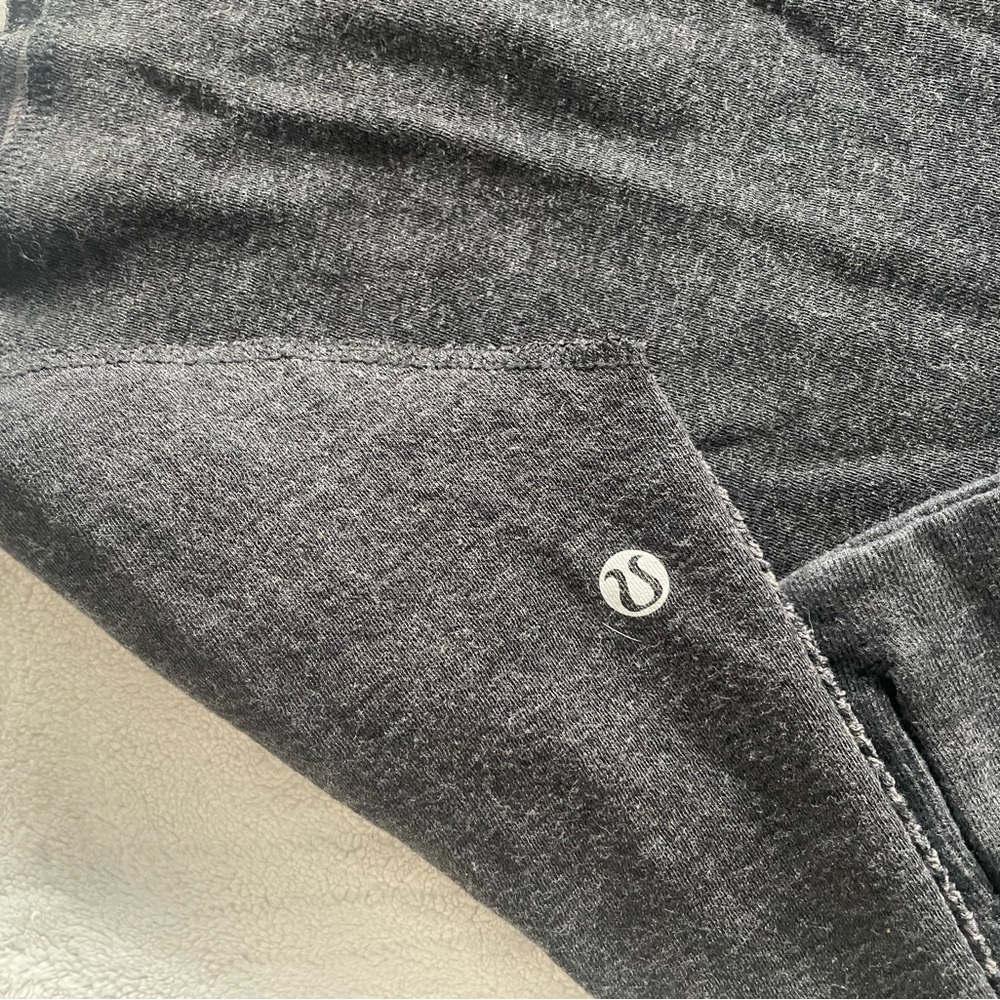 Lululemon Women's Gray Long Sleeve Top